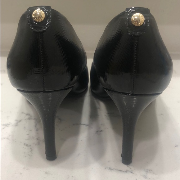 MICHAEL Michael Kors Flex Pump in Black Patent - Picture 2 of 3